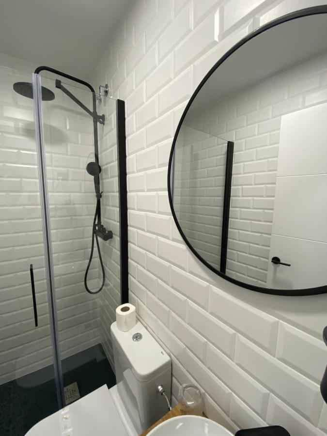 Casual Mardones 호텔 빌바오 외부 사진 Bathroom tiles