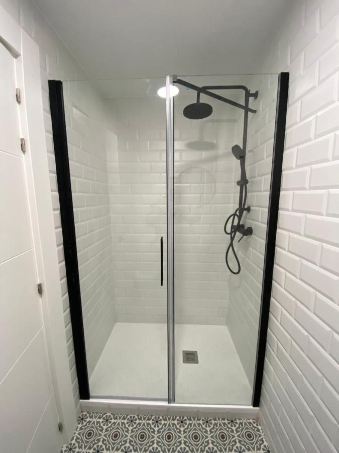 Casual Mardones 호텔 빌바오 외부 사진 A shower cubicle